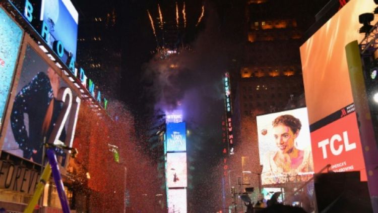 Feux d'artifice sur Times Square à New York le 1er janvier 2019