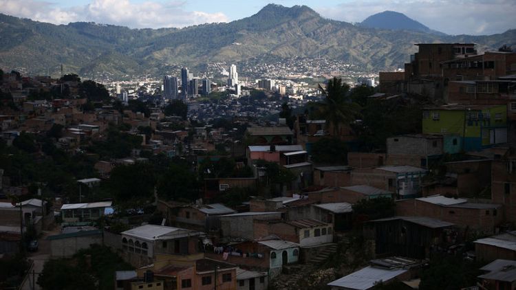 Violence, gangs cast pall over life in Honduras