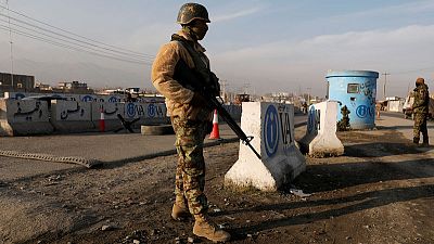 جيران أفغانستان يخشون أزمة لاجئين إذا انسحبت أمريكا
