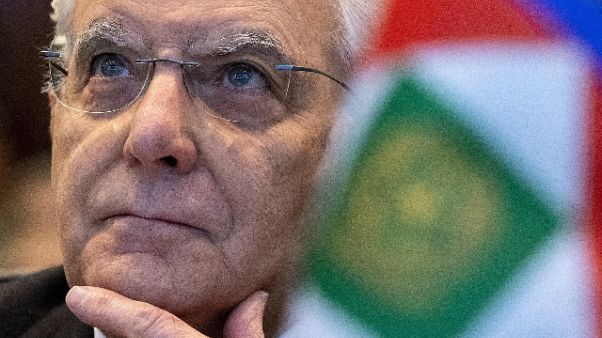 Mattarella, politica non alimenti paure Mattarella, politica non alimenti paure