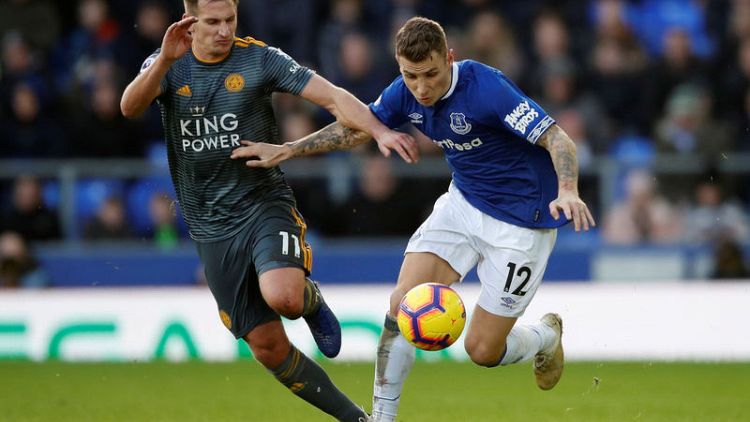 Vardy strike gives Leicester win at Everton