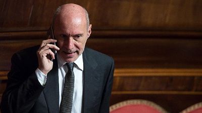 De Falco: "Molti solidali,continuo così" De Falco: "Molti solidali,continuo così"