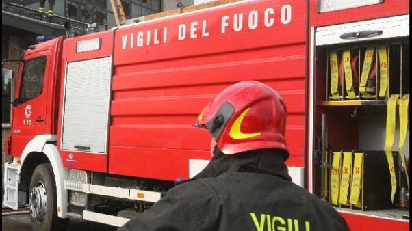 Auguri di una 'mamma' ai vigili fuoco Auguri di una 'mamma' ai vigili fuoco