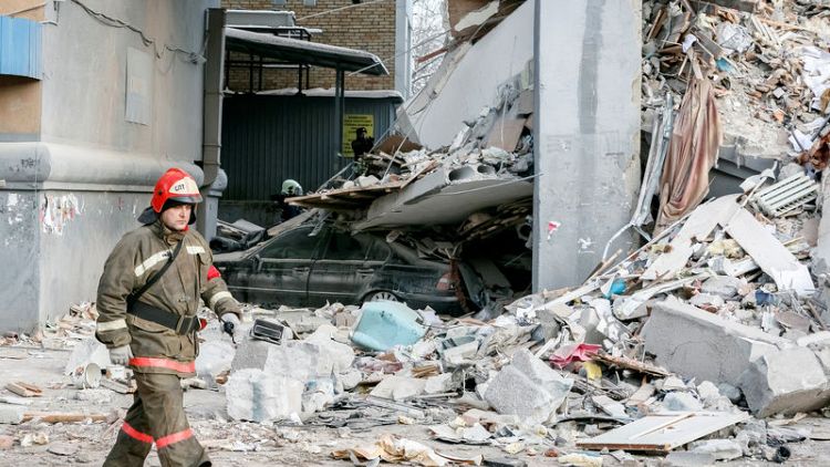 Death toll rises to 28 in Russian apartment block collapse