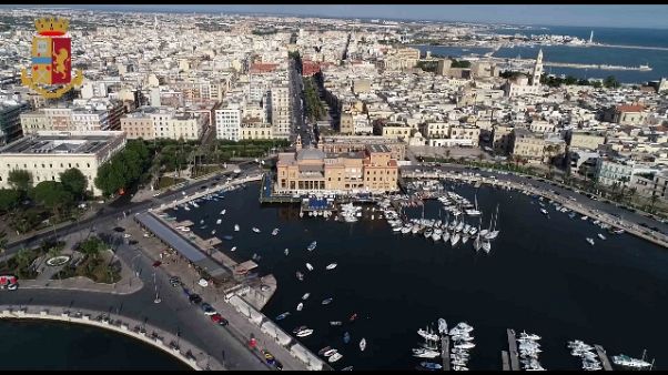 'Pizzo' e spari in strada,7 fermi a Bari 'Pizzo' e spari in strada,7 fermi a Bari