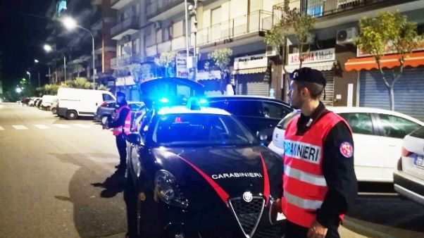 Accoltella fratello durante lite,fermato Accoltella fratello durante lite,fermato
