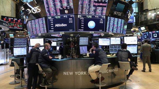 وول ستريت تهبط أكثر من 2% بفعل مخاوف من تباطؤ اقتصادي عالمي وول ستريت تهبط أكثر من 2% بفعل مخاوف من تباطؤ اقتصادي عالمي
