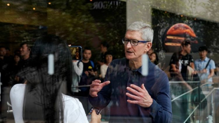 Court battle, trade war and 5G spell tough 2019 for Apple in China