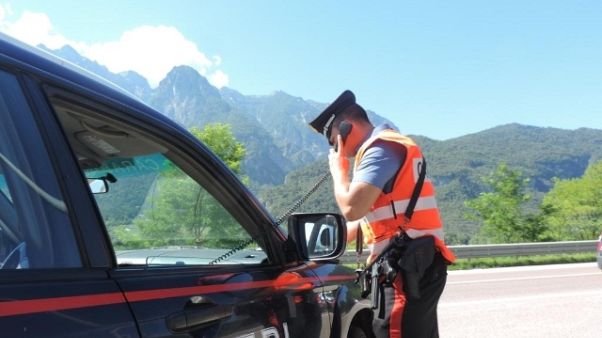 Accoltella a morte padre, fermato 14enne Accoltella a morte padre, fermato 14enne