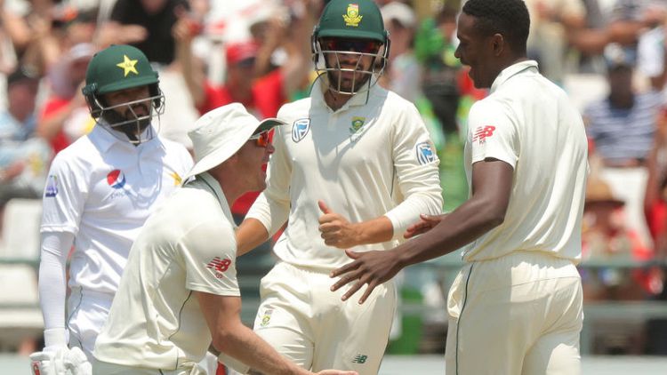 Pakistan lose wickets in bid to fight back vs. South Africa