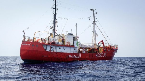 Migranti: Salvini,vergognoso silenzio Ue Migranti: Salvini,vergognoso silenzio Ue