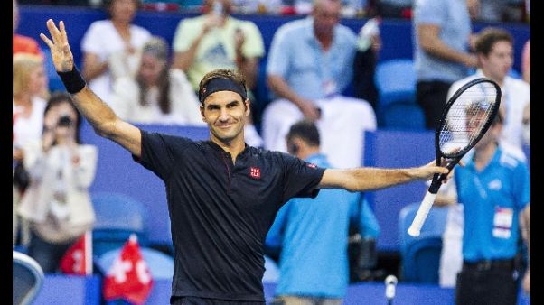 Tennis: Federer vince la Hopman Cup Tennis: Federer vince la Hopman Cup
