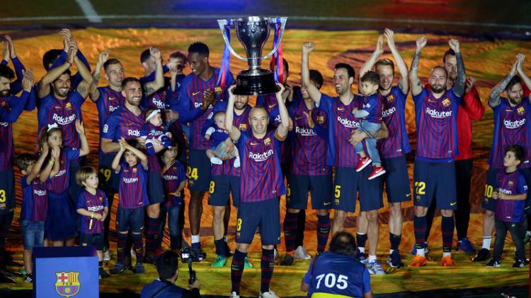 Valverde says Barca future depends on winning trophies
