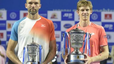 Tennis: Anderson s'adjuge le titre face au vétéran Karlovic à Pune Tennis: Anderson s'adjuge le titre face au vétéran Karlovic à Pune