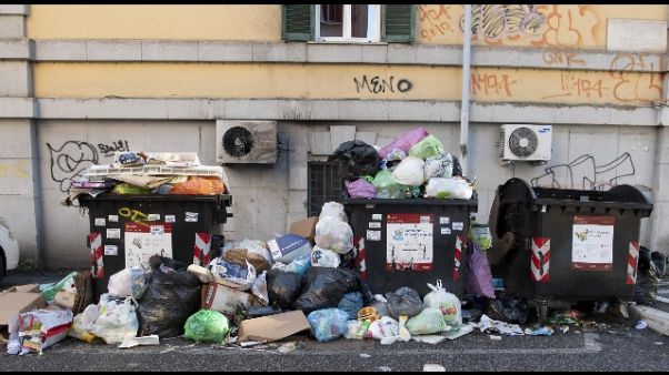Rifiuti: Gelmini, Raggi inadeguata Rifiuti: Gelmini, Raggi inadeguata