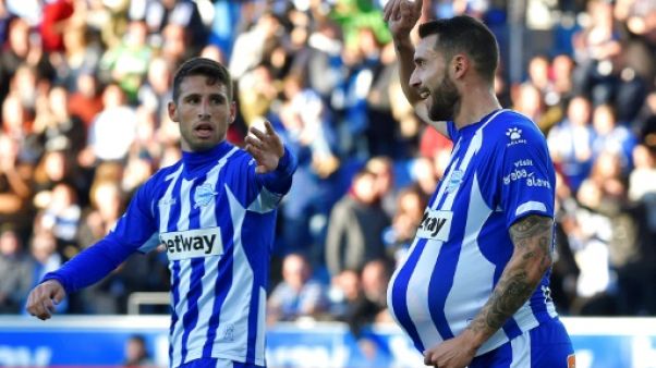 Espagne: Alavés au pied du podium en battant Valence 2-1 Espagne: Alavés au pied du podium en battant Valence 2-1