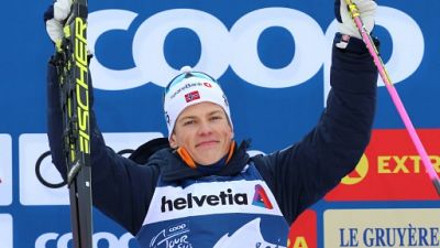 Ski de fond: le prodige Klaebo remporte le Tour de ski Ski de fond: le prodige Klaebo remporte le Tour de ski