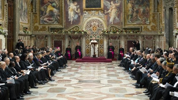 Papa: ritorno populismi,fiducia in crisi Papa: ritorno populismi,fiducia in crisi