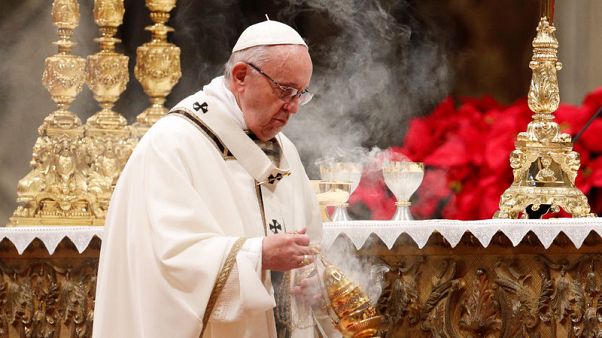 Pope Francis warns of resurgent nationalism, urges help for migrants Pope Francis warns of resurgent nationalism, urges help for migrants