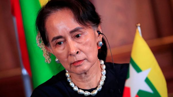 Myanmar's civilian, military leaders meet, vow to 'crush' Rakhine rebels Myanmar's civilian, military leaders meet, vow to 'crush' Rakhine rebels