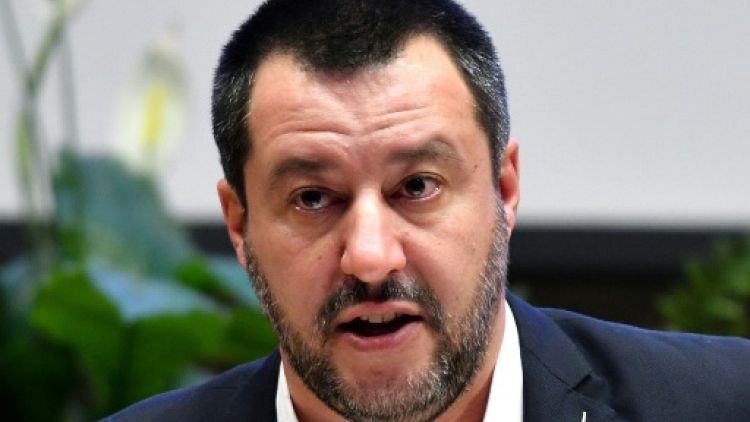 Italie: Salvini contre la suspension des matchs de foot après les cris racistes 