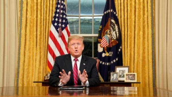 Trump défend le mur sur un ton solennel mais reste inflexible Trump défend le mur sur un ton solennel mais reste inflexible