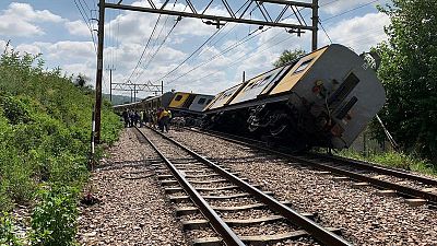ثلاثة قتلى ومئات المصابين في تصادم قطارين بجنوب أفريقيا