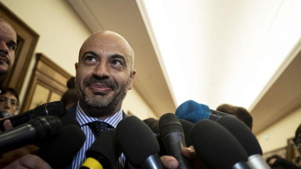 M5S: Paragone,facciamo come gilet gialli M5S: Paragone,facciamo come gilet gialli