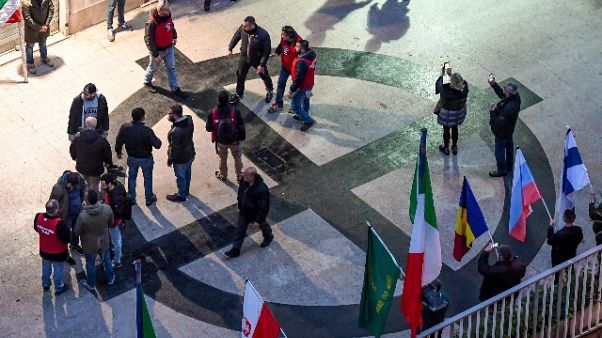 Giornalisti aggrediti: due denunciati Giornalisti aggrediti: due denunciati