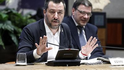 Migranti, Salvini: "Non sbarca nessuno"