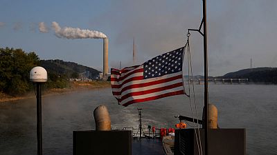 زيادة الانبعاثات الكربونية بأمريكا في 2018 بسبب نمو الصناعة والطلب على الوقود