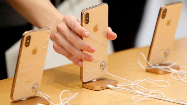 Apple cuts first-quarter production plan for new iPhones by 10 percent - Nikkei