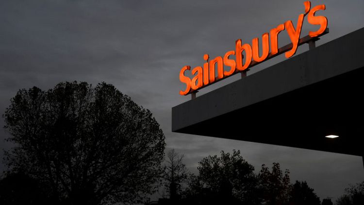 Sainsbury's lags rivals as Christmas sales dip