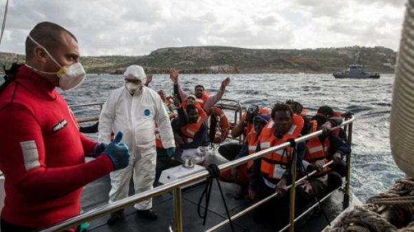 Les 49 migrants bloqués en Méditerranée ont débarqué à Malte Les 49 migrants bloqués en Méditerranée ont débarqué à Malte