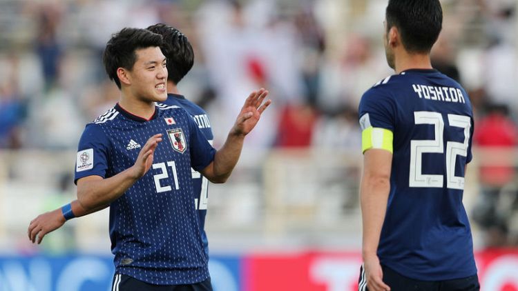اليابان تحول تأخرها أمام تركمانستان للفوز 3-2 بكأس آسيا