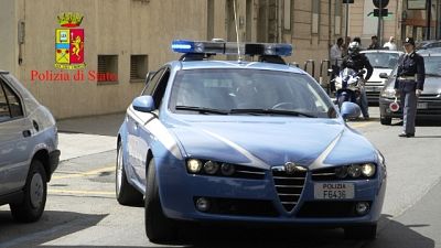Paura a Crotone, spari ad auto e negozio Paura a Crotone, spari ad auto e negozio