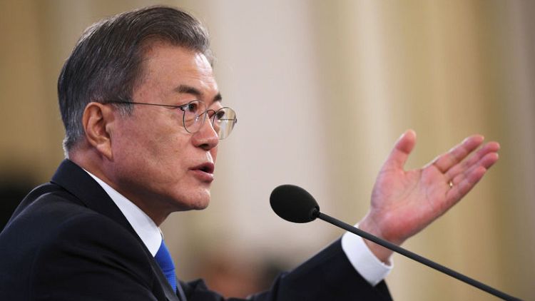 رئيس كوريا الجنوبية يدعو بيونجيانج إلى خطوات جريئة قبل قمة كيم وترامب