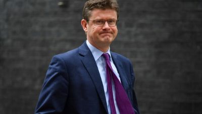 Un ministre rompt les rangs sur le Brexit et met Theresa May dans l'embarras Un ministre rompt les rangs sur le Brexit et met Theresa May dans l'embarras