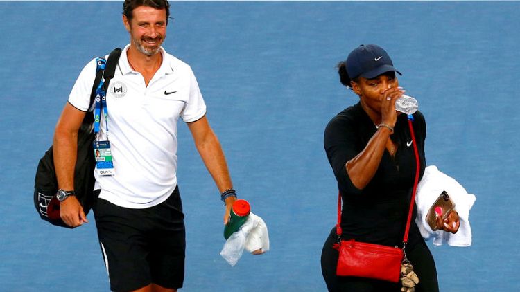 Serena mentor sees no crackdown on courtside coaching