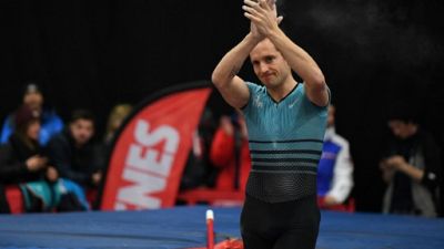 Perche: belle rentrée pour Lavillenie (5,82 m) au meeting en salle de Tignes Perche: belle rentrée pour Lavillenie (5,82 m) au meeting en salle de Tignes