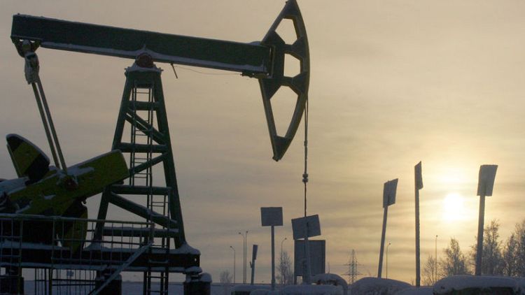 مصدر: إنتاج النفط الروسي ينخفض إلى 11.38 مليون ب/ي من 1-10 يناير