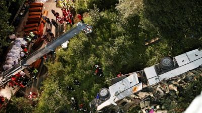 Italie: le patron des autoroutes relaxé après un accident de car meurtrier Italie: le patron des autoroutes relaxé après un accident de car meurtrier