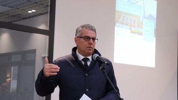 Sindaco Norcia, operato a luce del sole Sindaco Norcia, operato a luce del sole
