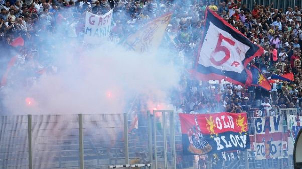 Tifosi,Genoa-Milan alle 15? Spalti vuoti Tifosi,Genoa-Milan alle 15? Spalti vuoti