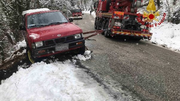 Neve nelle Marche, black out e incidenti Neve nelle Marche, black out e incidenti