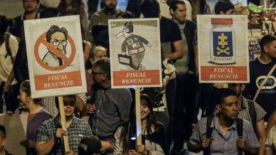 Colombie: des milliers de manifestants pour la démission du procureur général Colombie: des milliers de manifestants pour la démission du procureur général