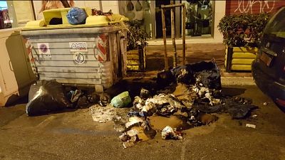 Cassonetti incendiati,scoperta autrice Cassonetti incendiati,scoperta autrice