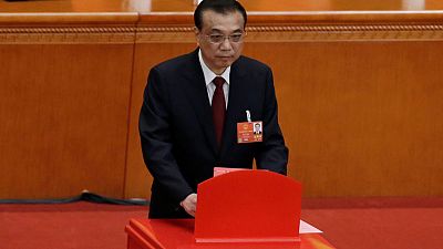 رئيس الوزراء: التخفيضات الضريبية في الصين تدعم التوظيف والاستقرار الاقتصادي