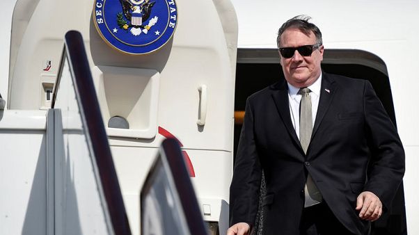 بومبيو يقول إن حكومة مادورو في فنزويلا "غير شرعية" بومبيو يقول إن حكومة مادورو في فنزويلا "غير شرعية"