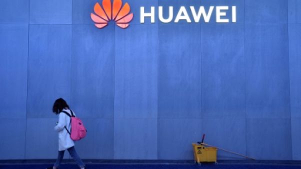 Le groupe chinois Huawei licencie son employé arrêté en Pologne pour espionnage Le groupe chinois Huawei licencie son employé arrêté en Pologne pour espionnage